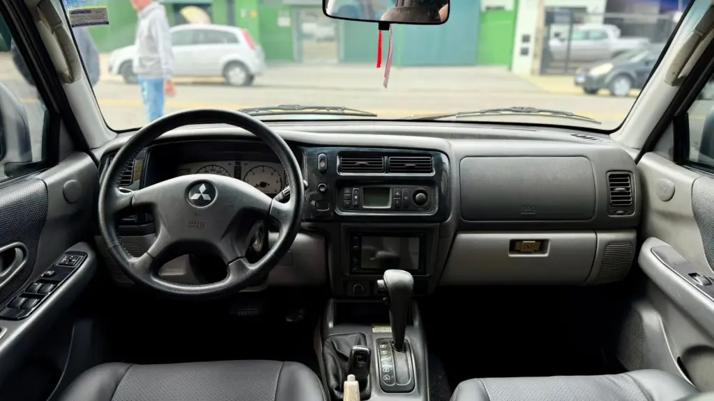 MITSUBISHI Pajero Sport - Foto