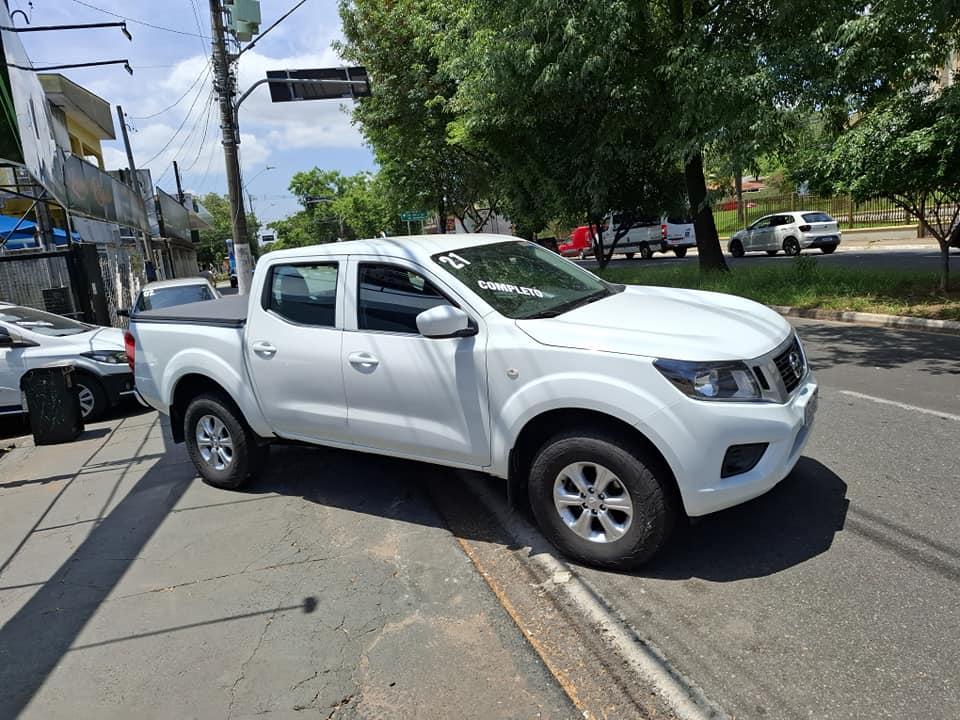 NISSAN Frontier - Foto