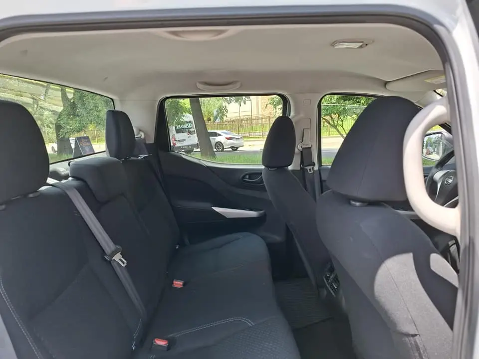 NISSAN Frontier - Foto