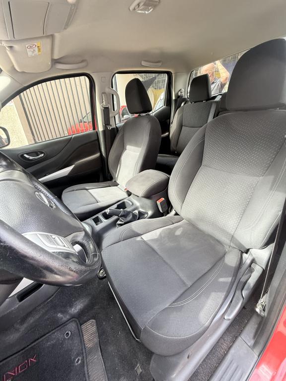 NISSAN Frontier - Foto