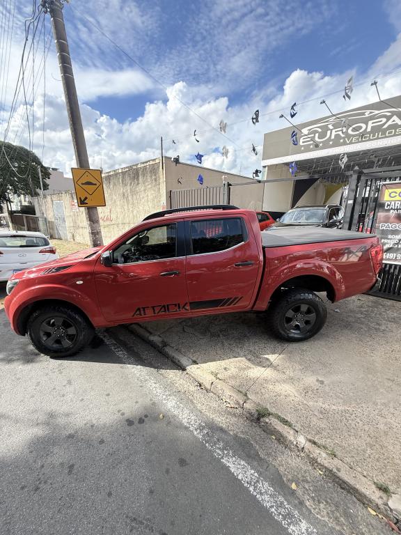NISSAN Frontier - Foto