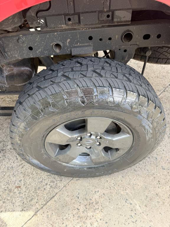 NISSAN Frontier - Foto