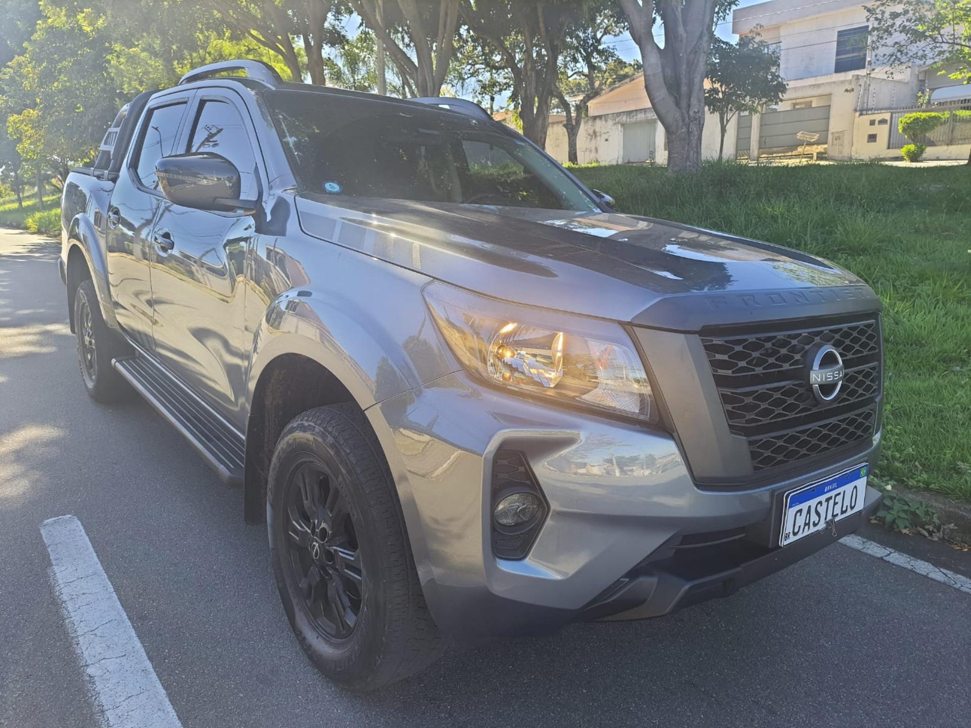 NISSAN Frontier - Foto
