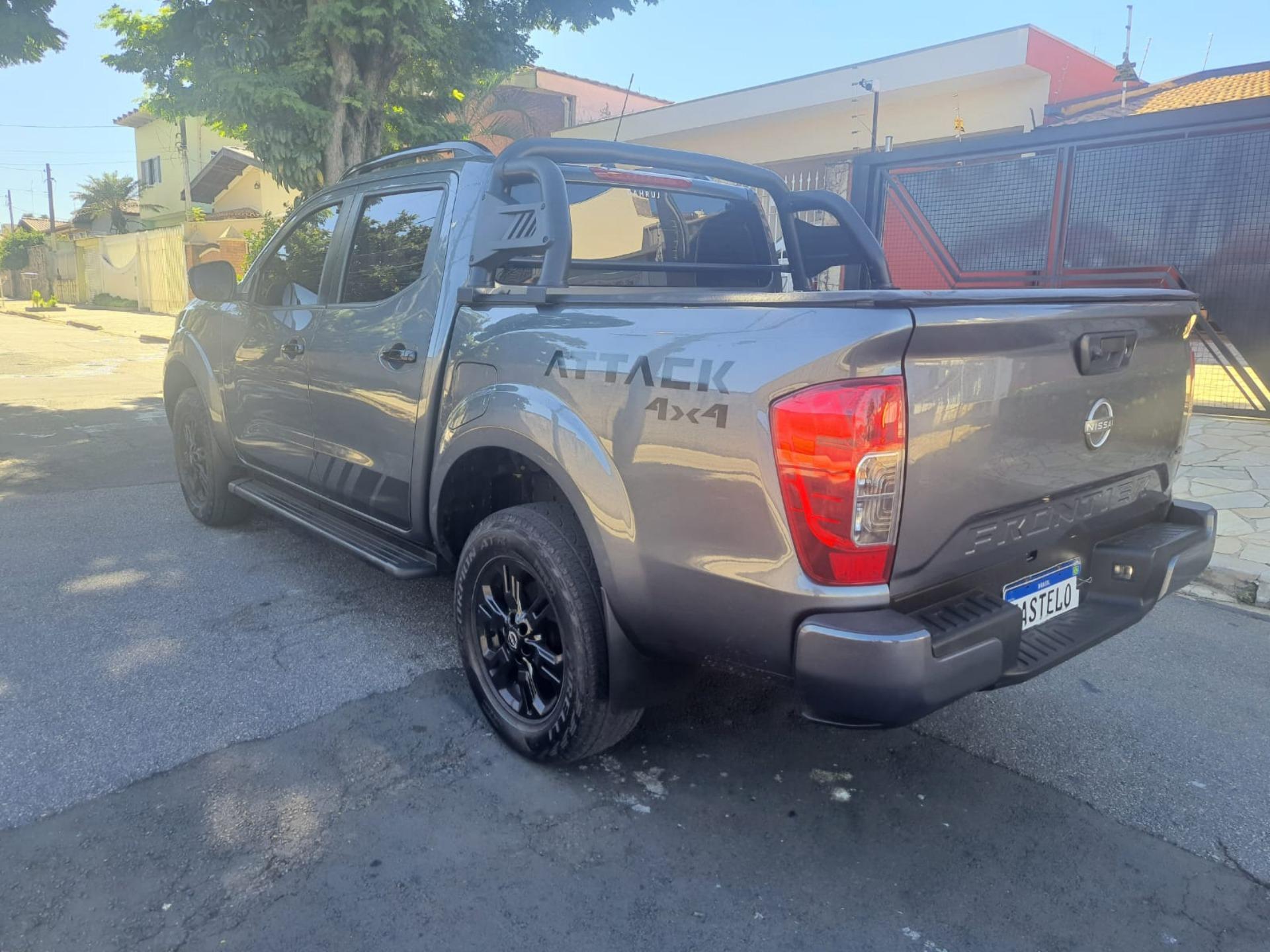 NISSAN Frontier - Foto