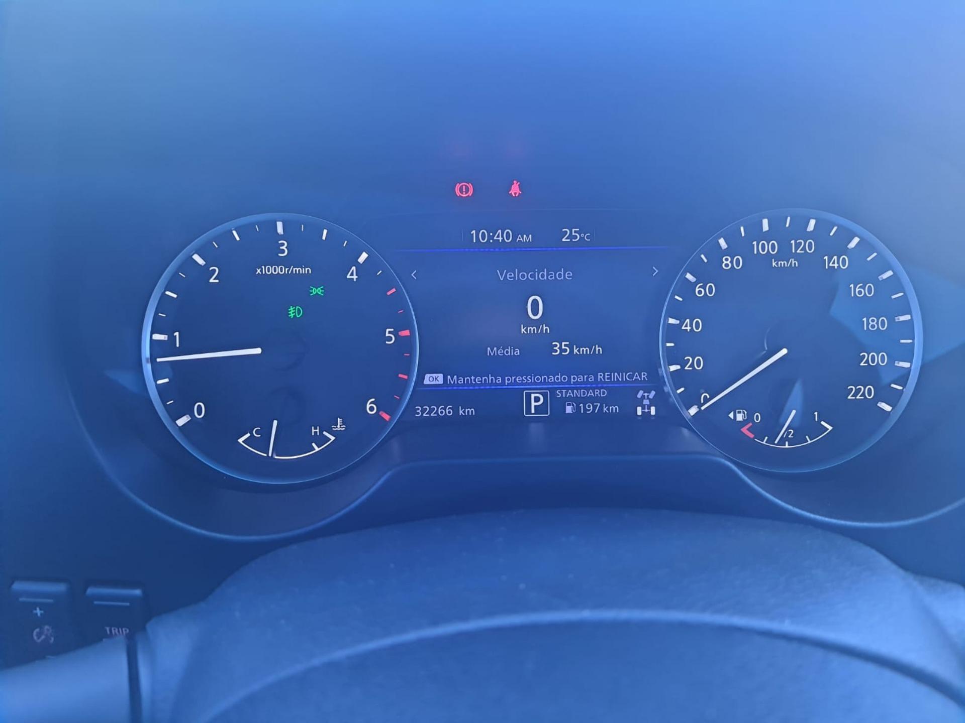 NISSAN Frontier - Foto