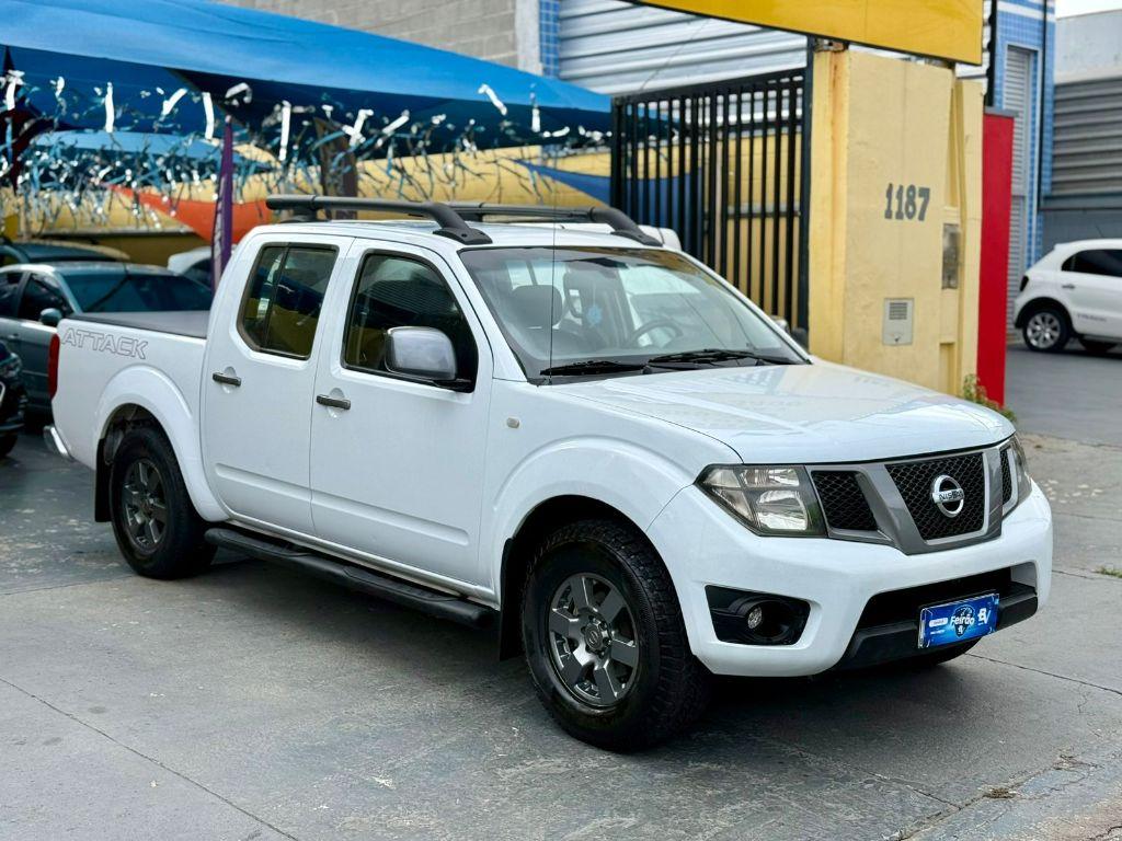NISSAN Frontier - Foto