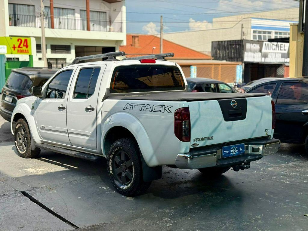 NISSAN Frontier - Foto