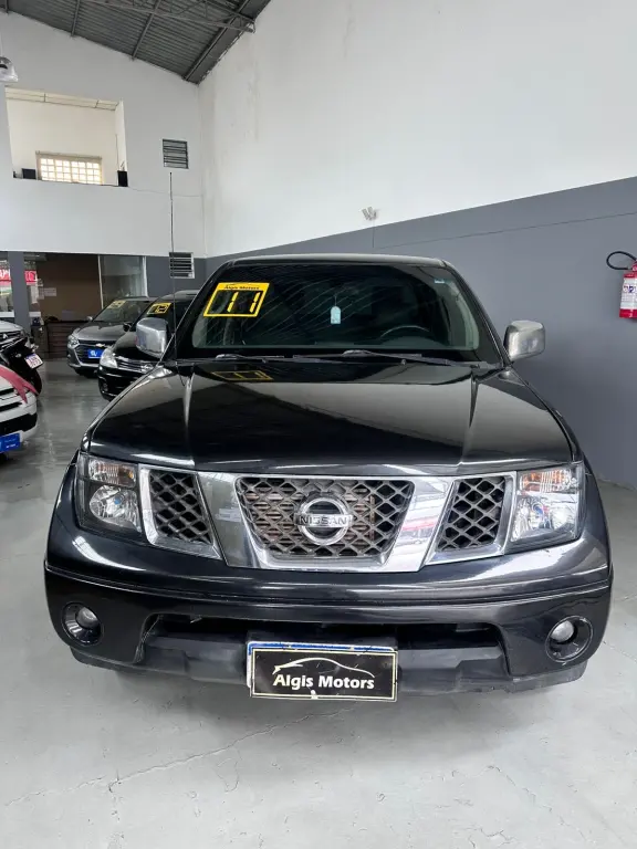 NISSAN Frontier - Foto