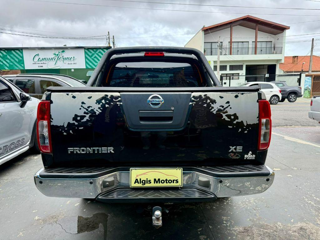 NISSAN Frontier - Foto