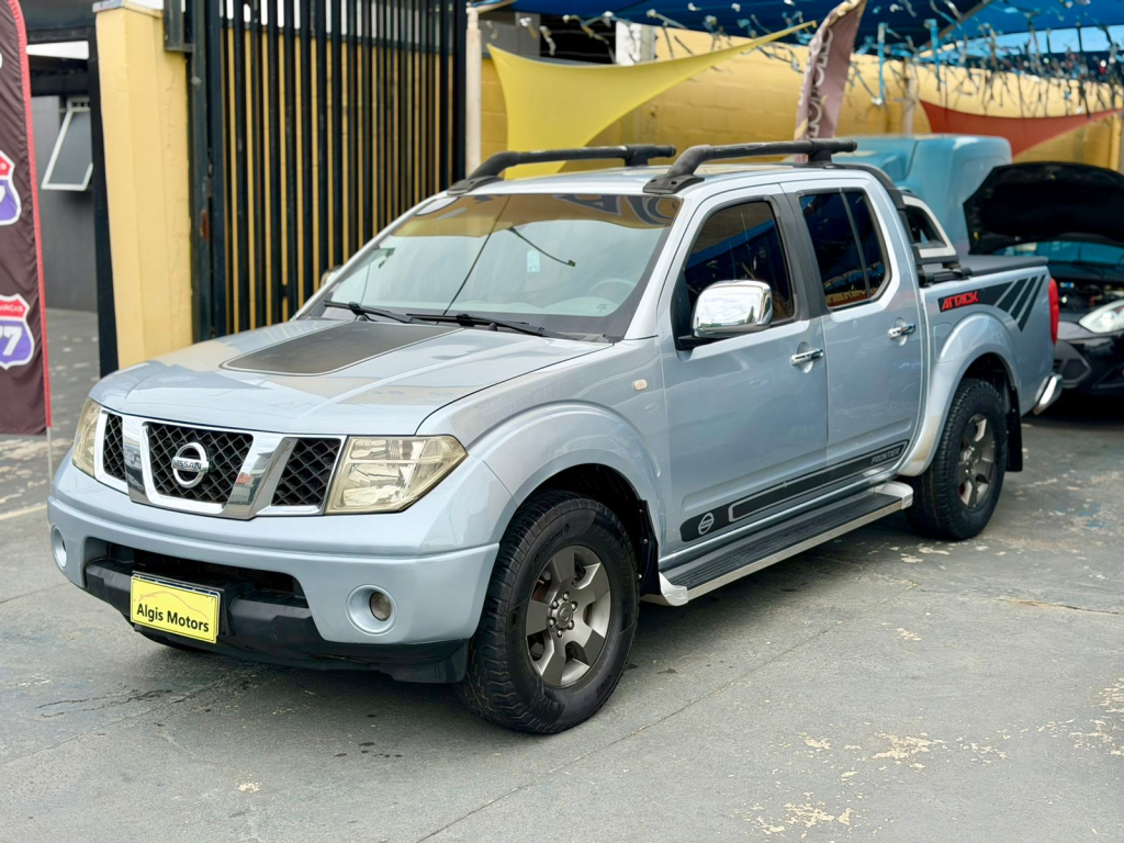 NISSAN Frontier - Foto