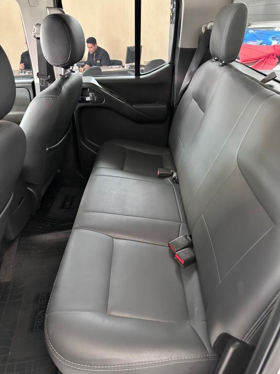 NISSAN Frontier - Foto
