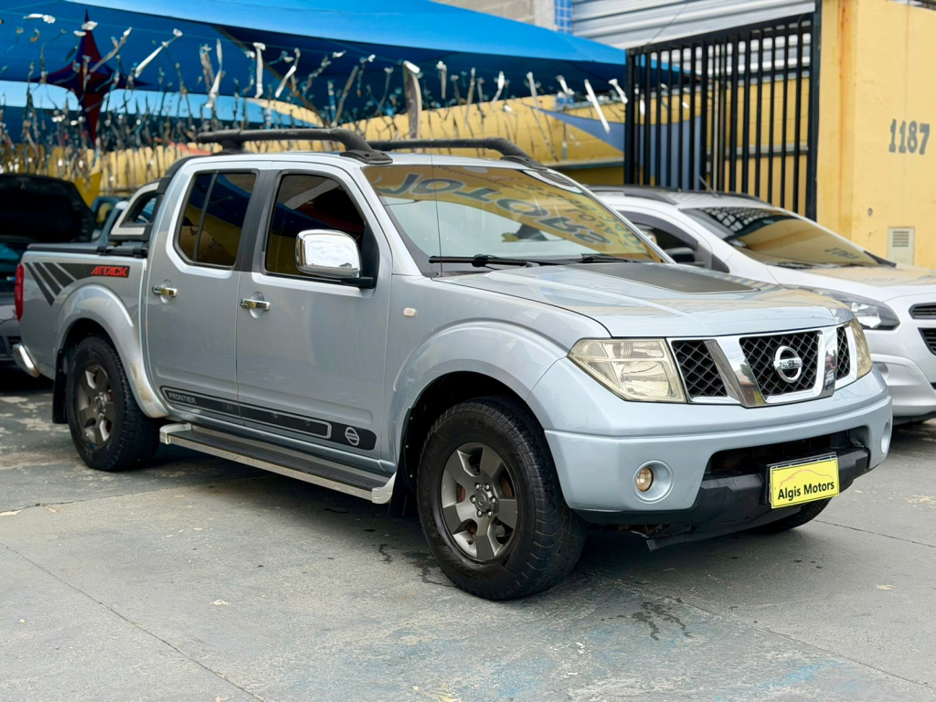 NISSAN Frontier - Foto