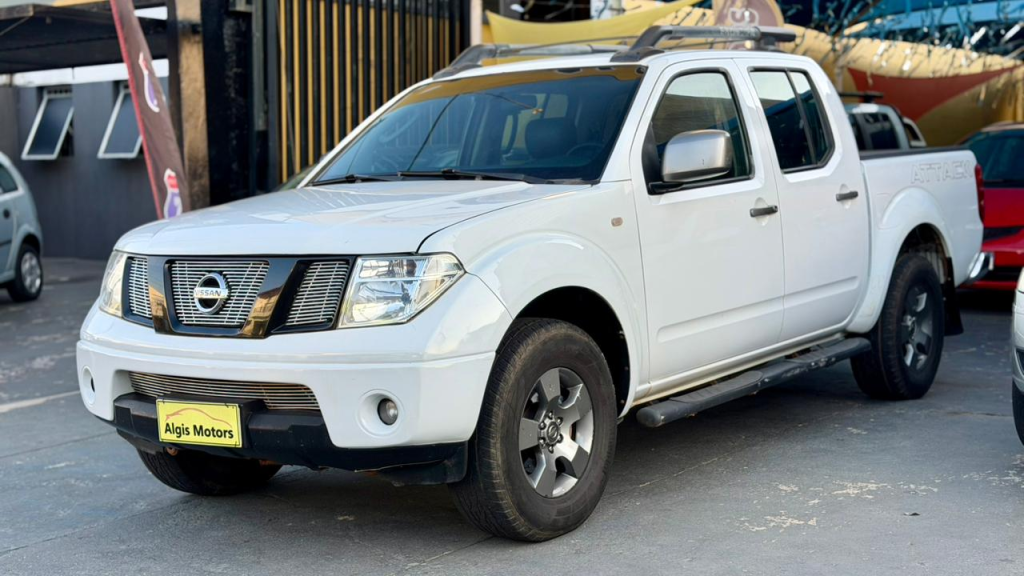 NISSAN Frontier - Foto