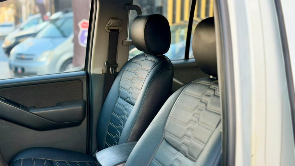 NISSAN Frontier - Foto