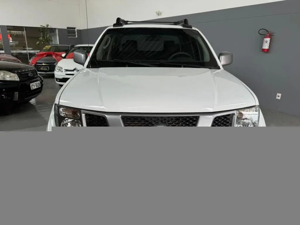 NISSAN Frontier - Foto