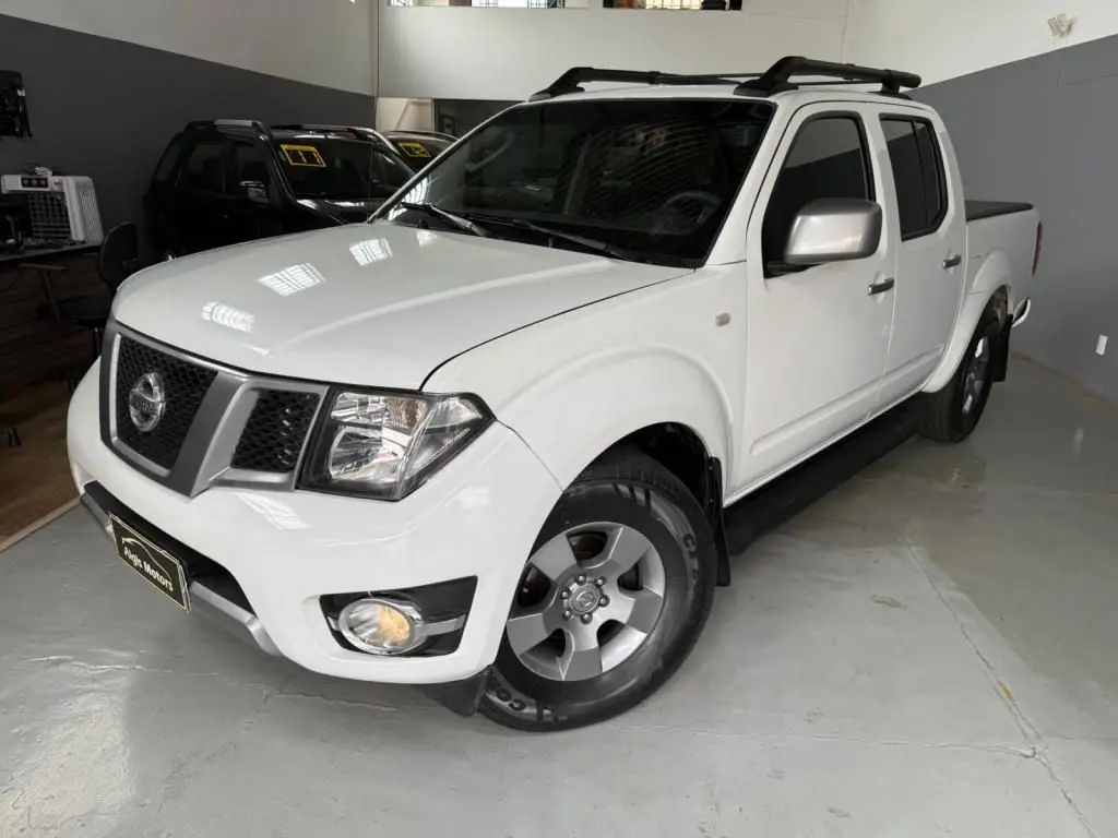 NISSAN Frontier - Foto