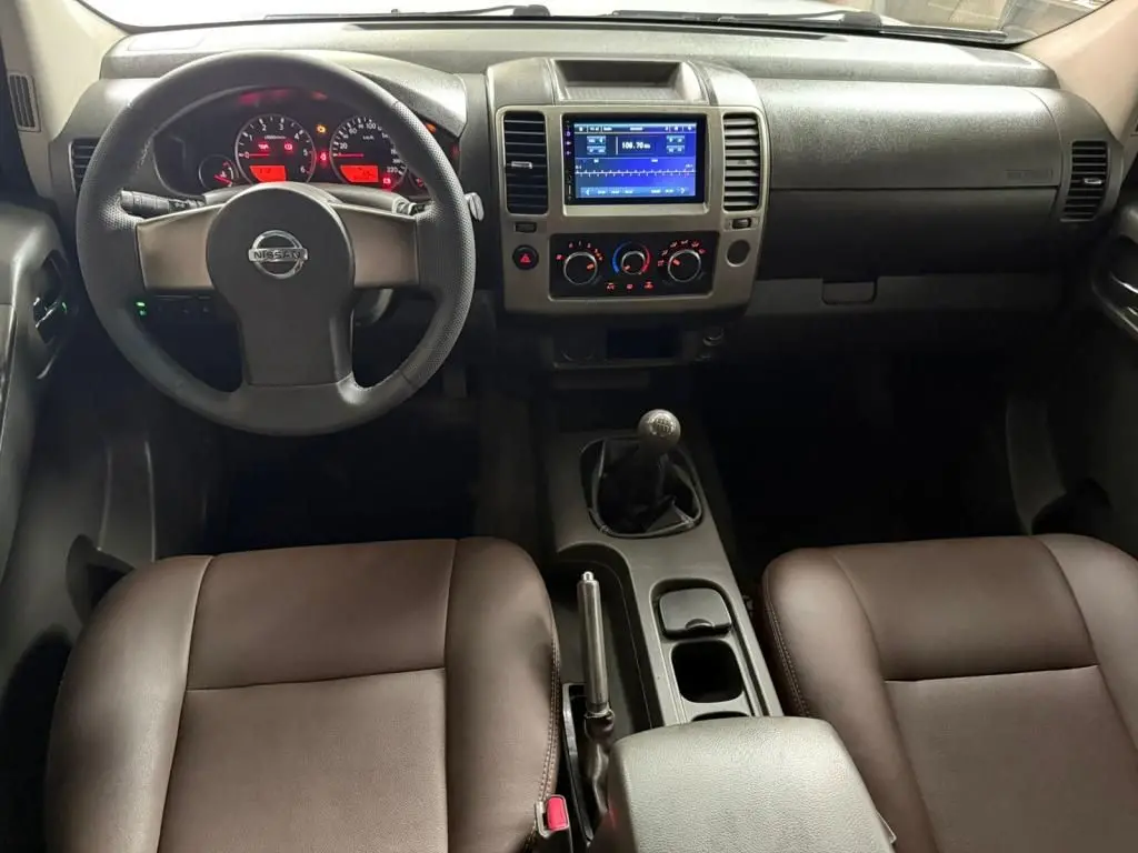 NISSAN Frontier - Foto
