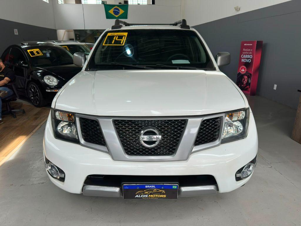 NISSAN Frontier - Foto