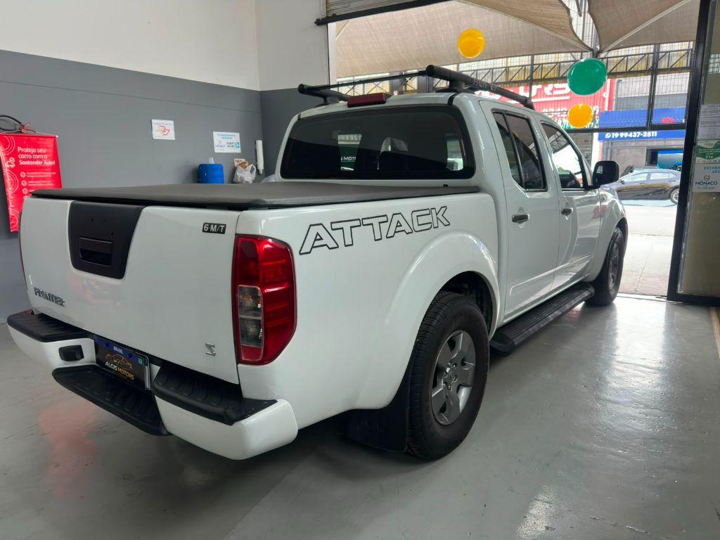 NISSAN Frontier - Foto