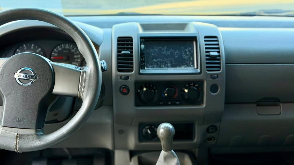 NISSAN Frontier - Foto