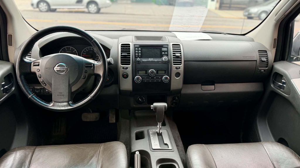 NISSAN Frontier - Foto