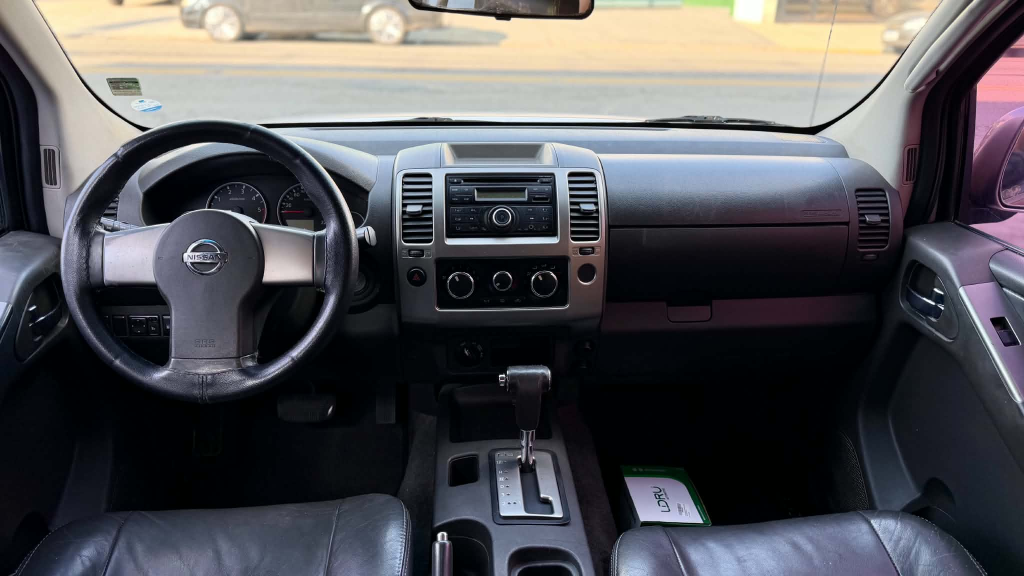 NISSAN Frontier - Foto
