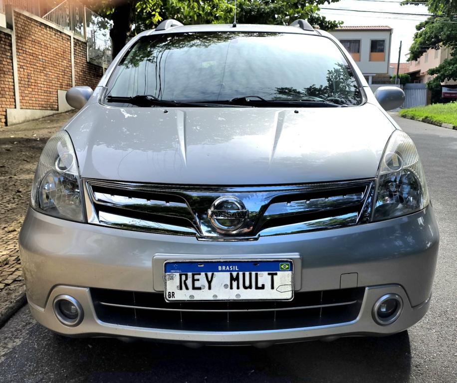NISSAN Grand Livina - Foto