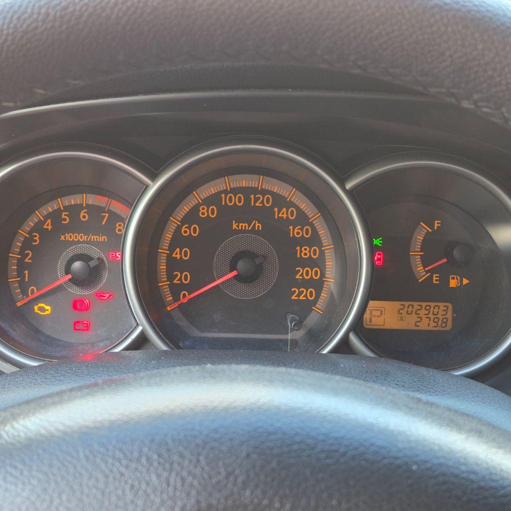 NISSAN Grand Livina - Foto
