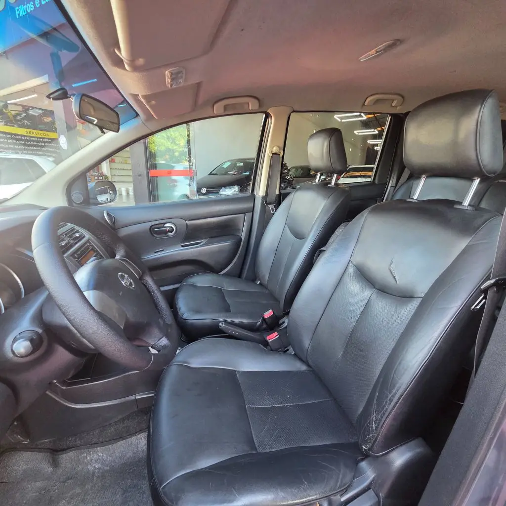 NISSAN Grand Livina - Foto