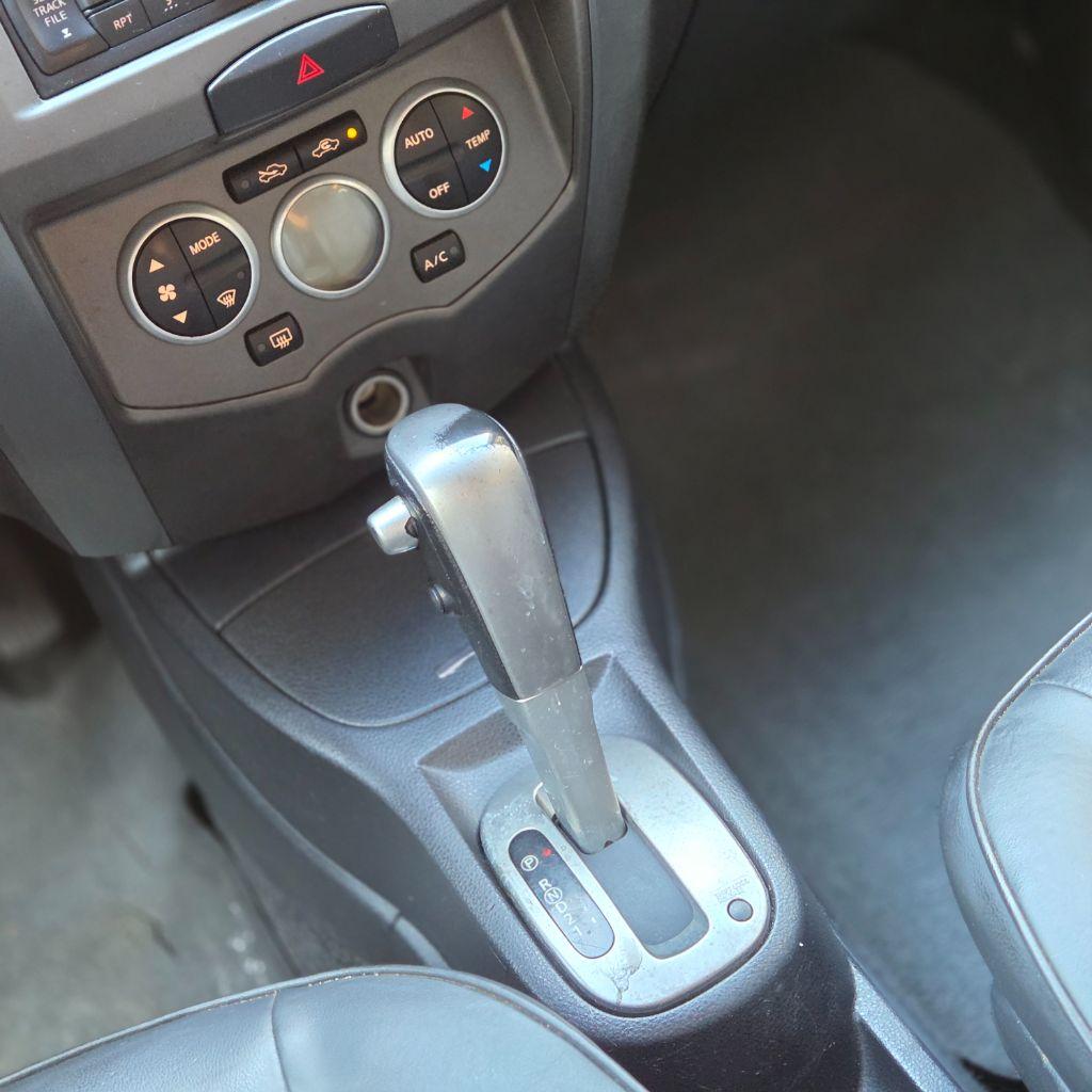 NISSAN Grand Livina - Foto