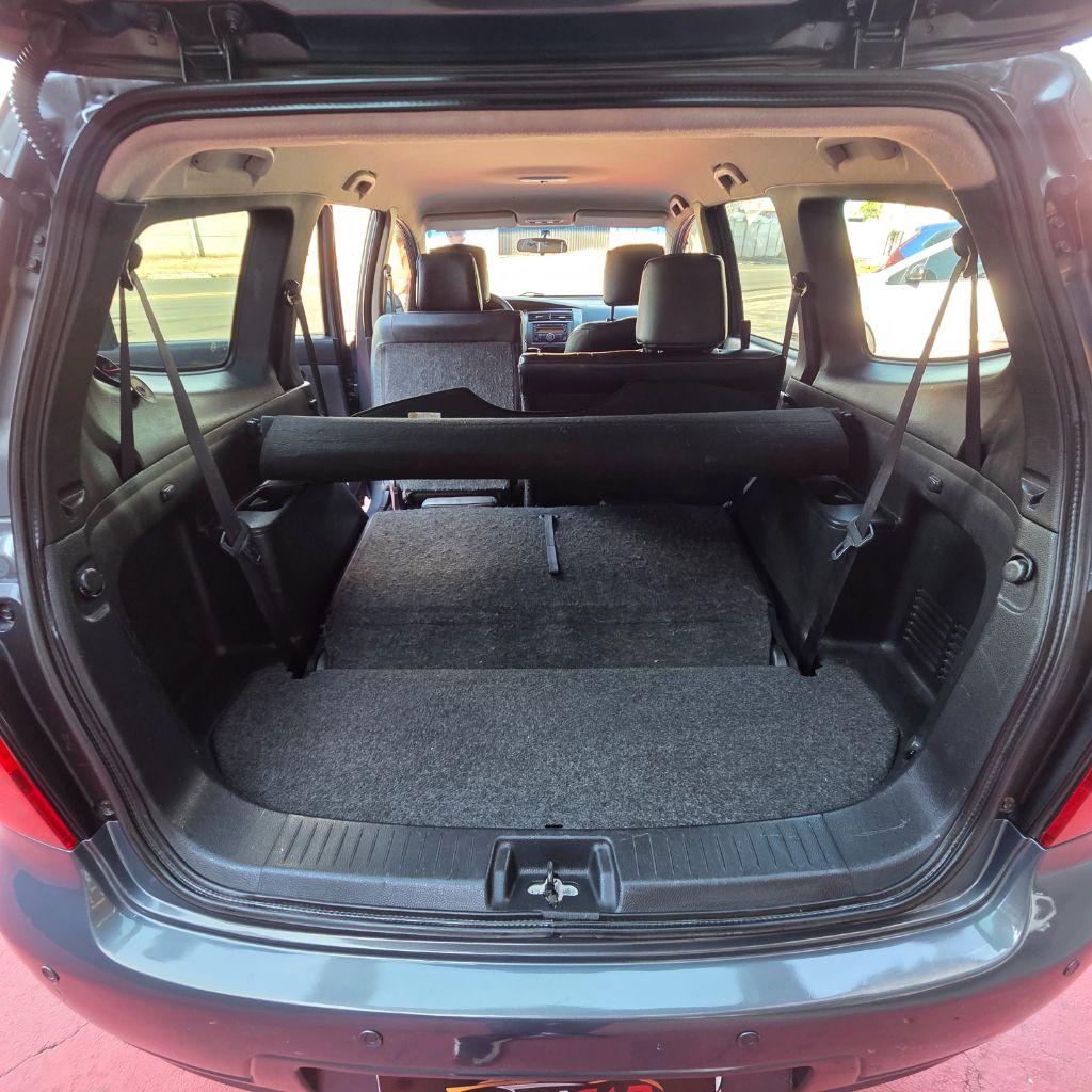 NISSAN Grand Livina - Foto