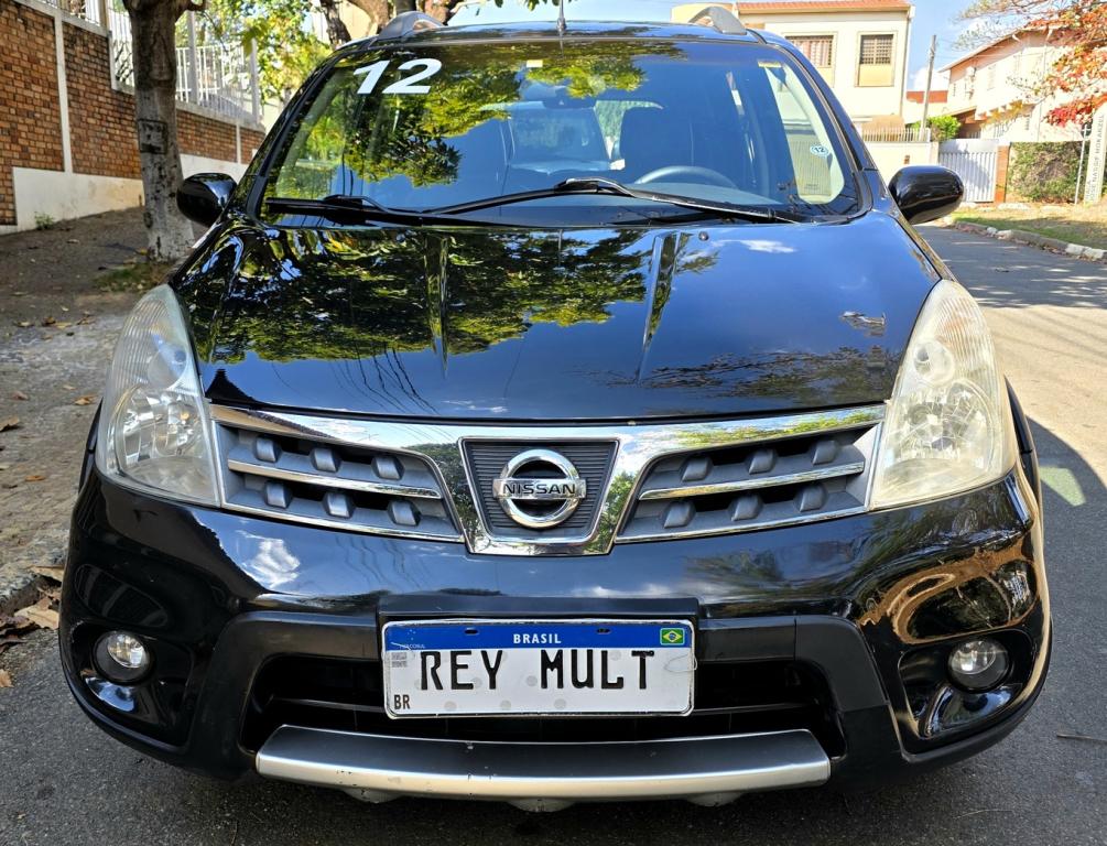 NISSAN Livina - Foto