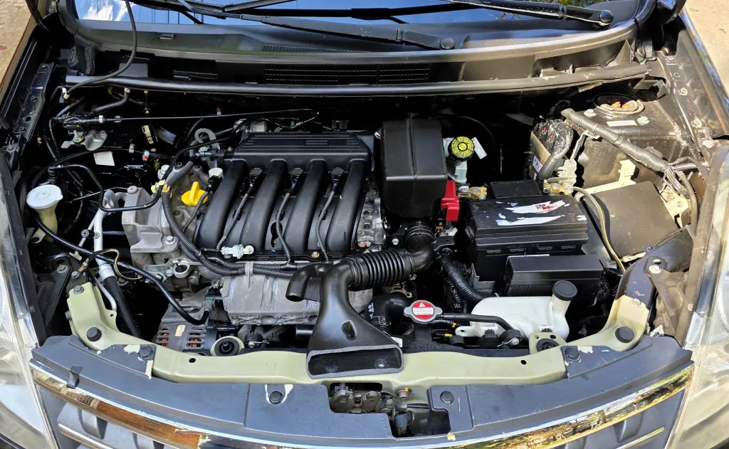 NISSAN Livina - Foto