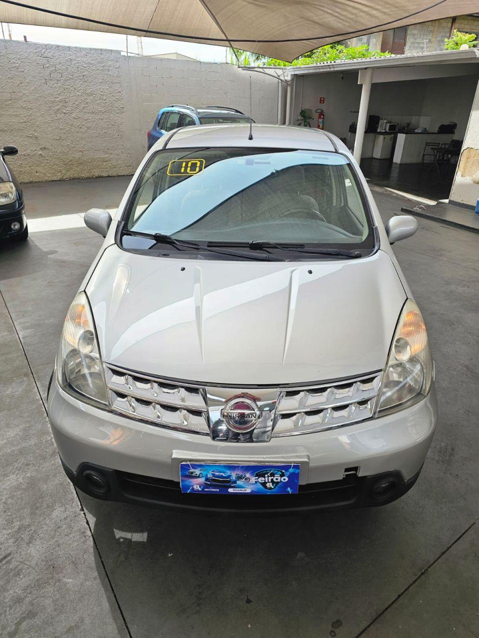 NISSAN Livina - Foto