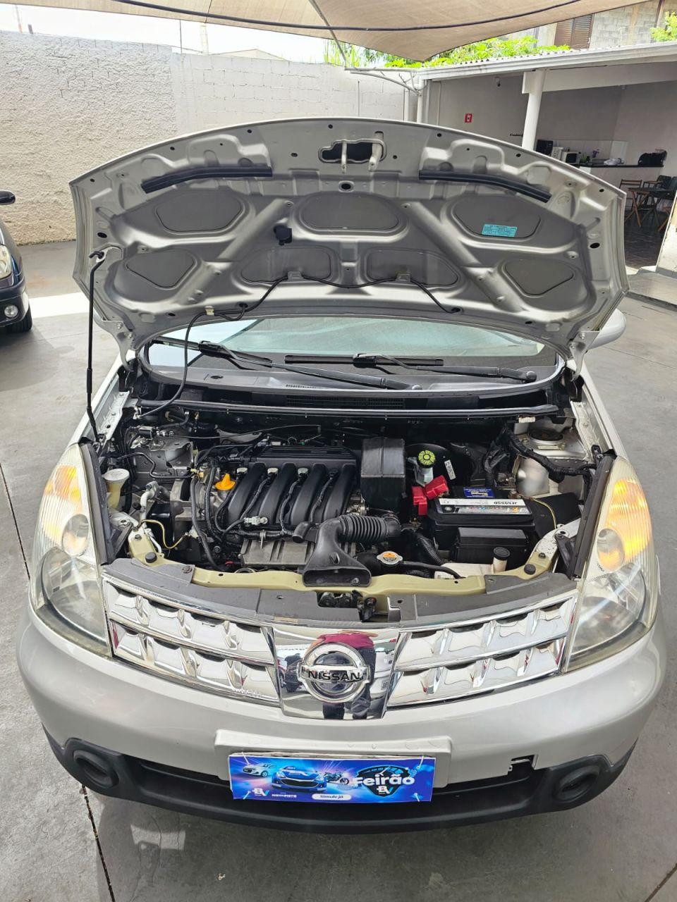 NISSAN Livina - Foto