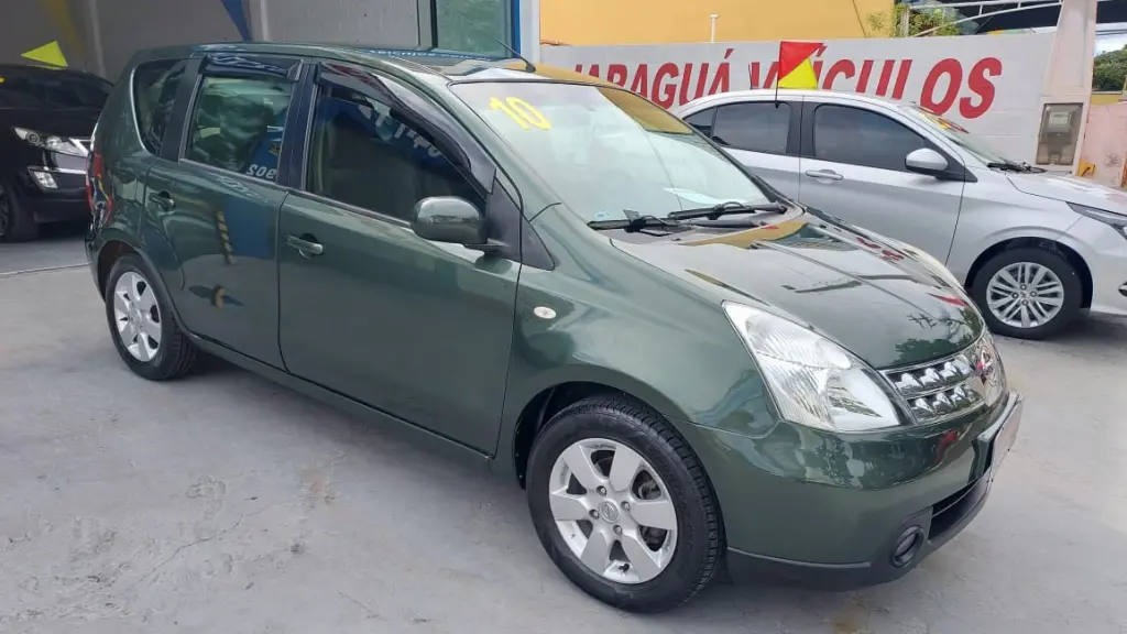 NISSAN Livina - Foto