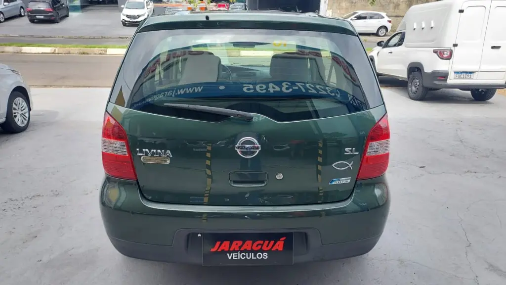 NISSAN Livina - Foto