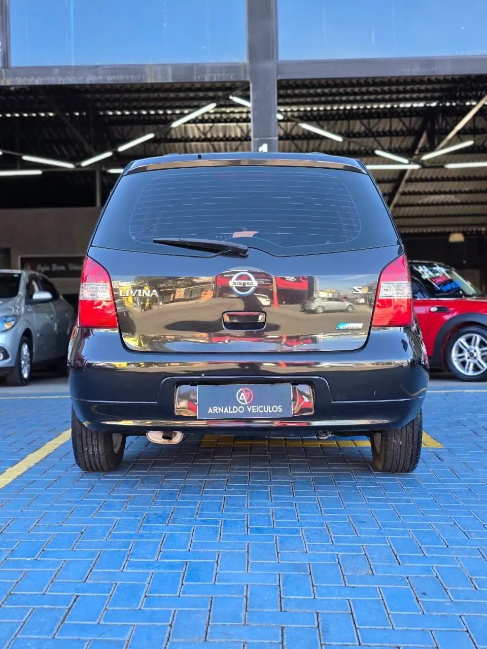 NISSAN Livina - Foto