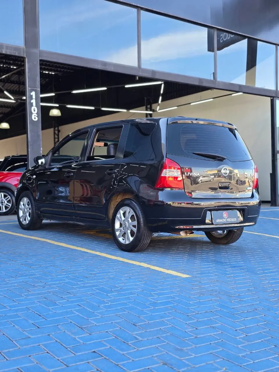 NISSAN Livina - Foto