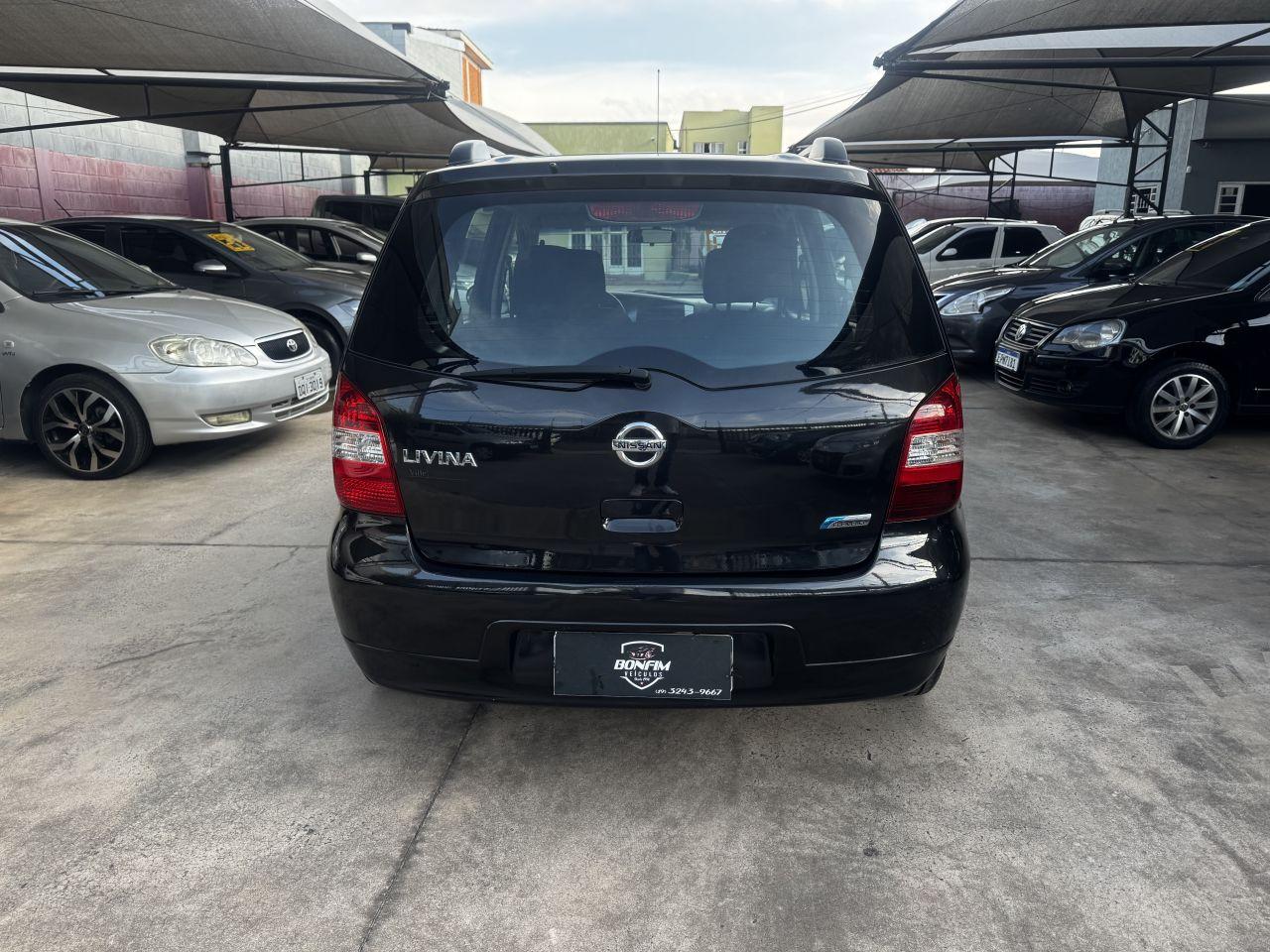 NISSAN Livina - Foto