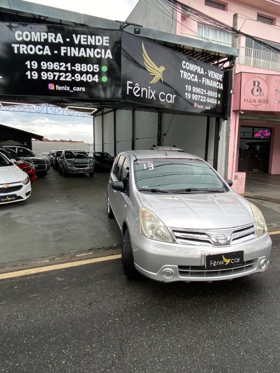 NISSAN Livina - Foto