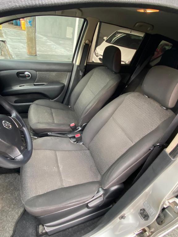 NISSAN Livina - Foto