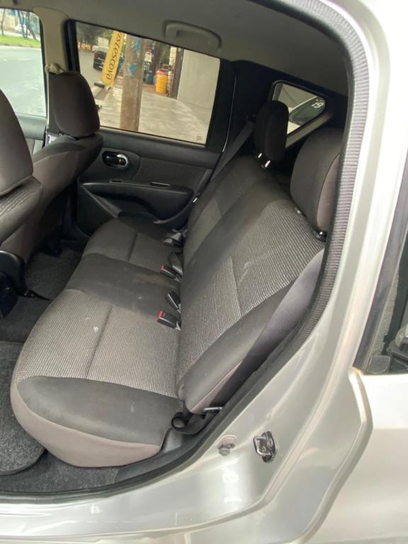 NISSAN Livina - Foto