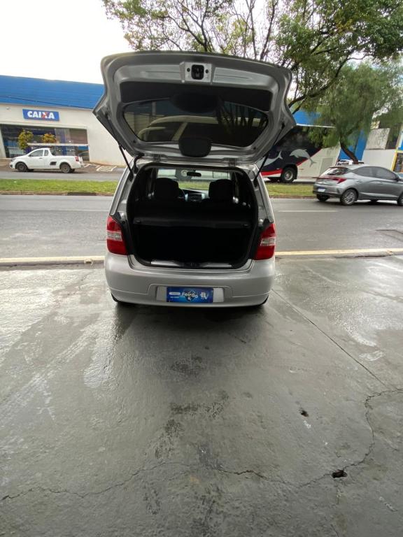 NISSAN Livina - Foto