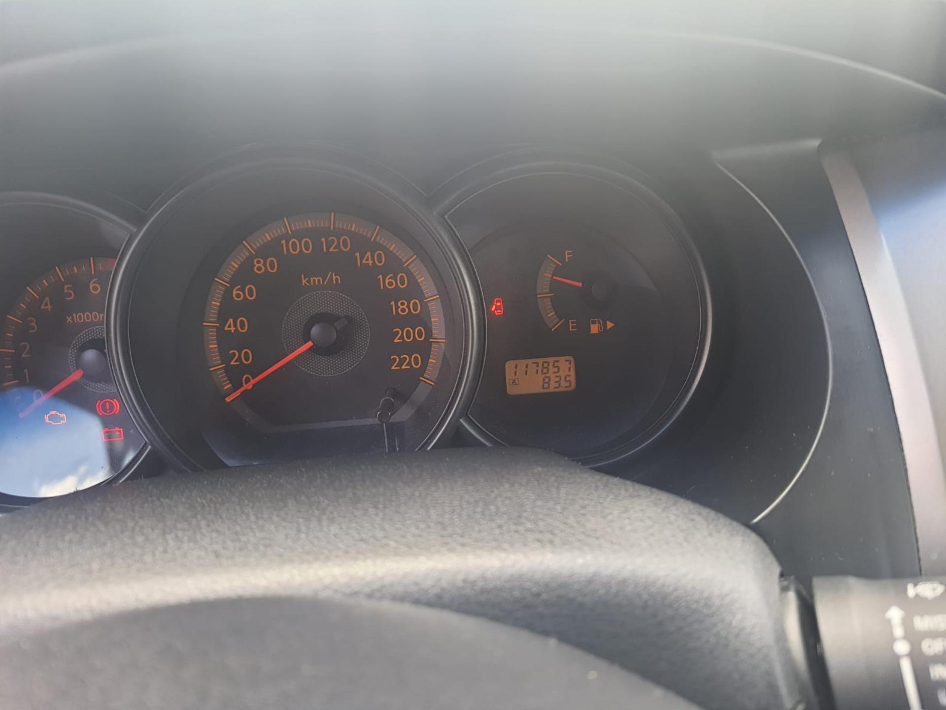 NISSAN Livina - Foto