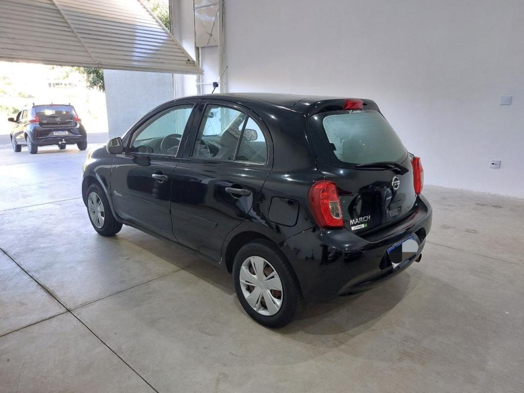 NISSAN March - Foto