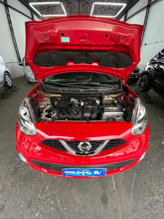 NISSAN March - Foto