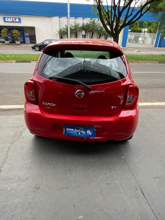 NISSAN March - Foto