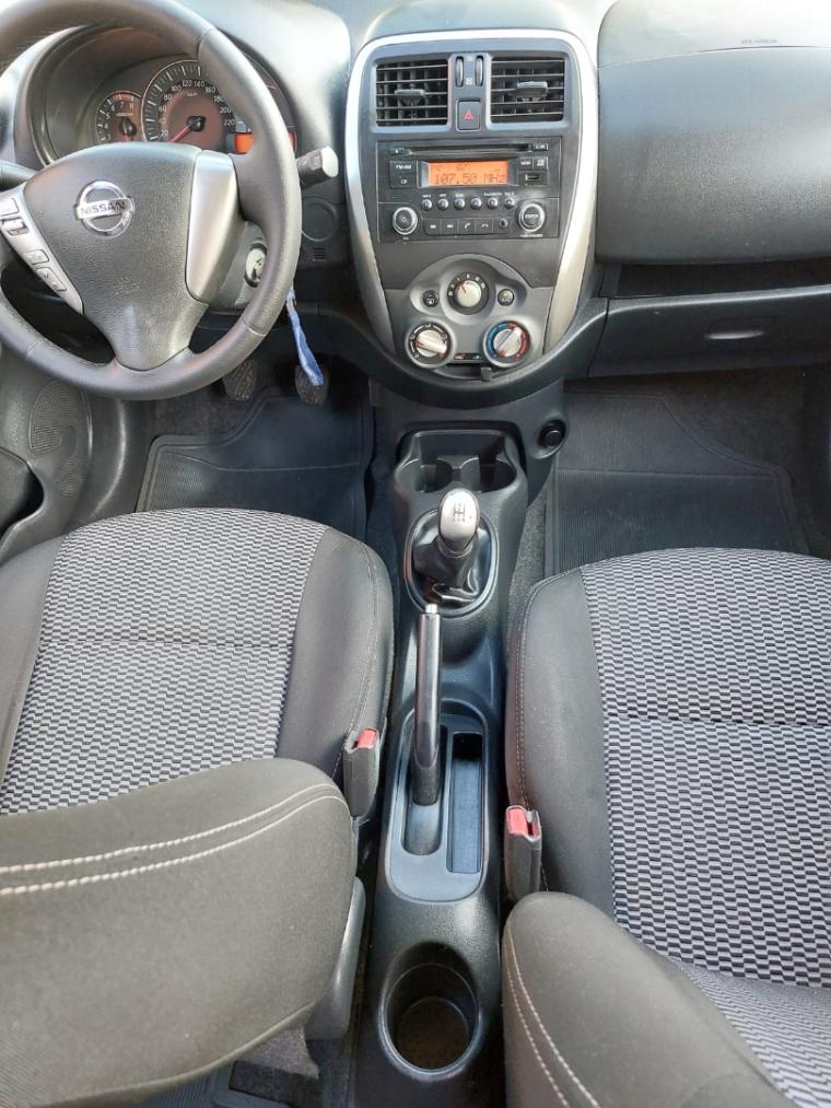 NISSAN March - Foto