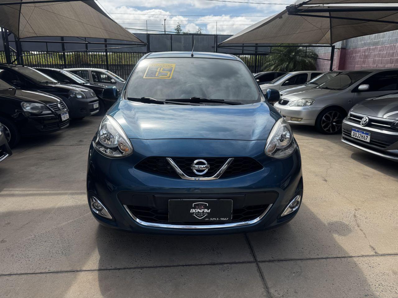 NISSAN March - Foto